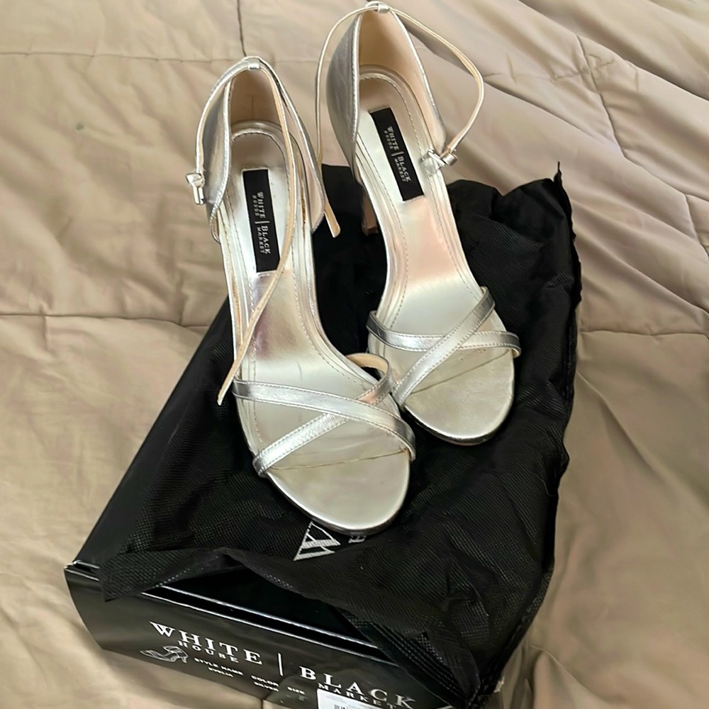 White House black market  sandals size 8